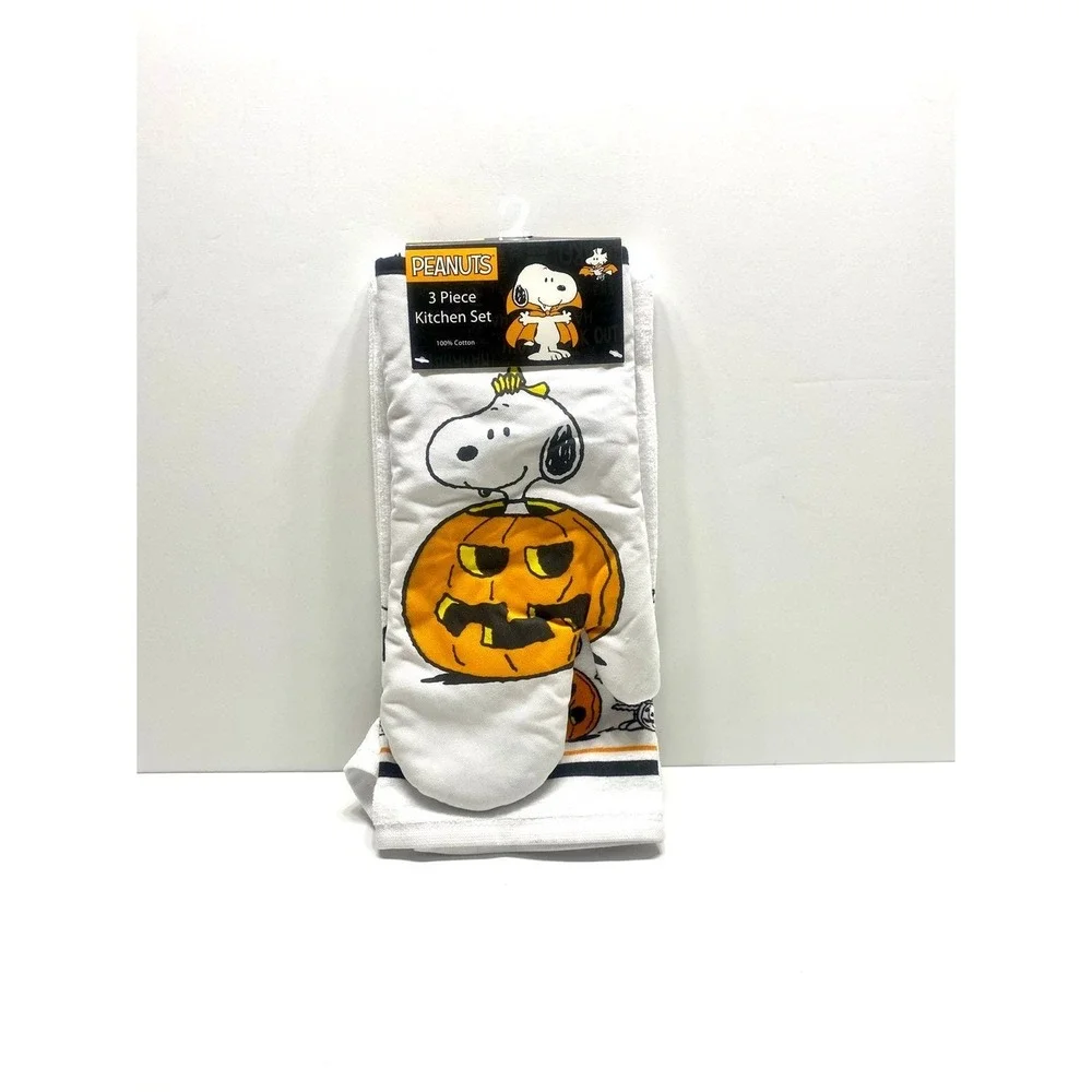Peanuts Snoopy Halloween Kitchen Towel and Mini Oven Mitt Set Pumpkin Vampire